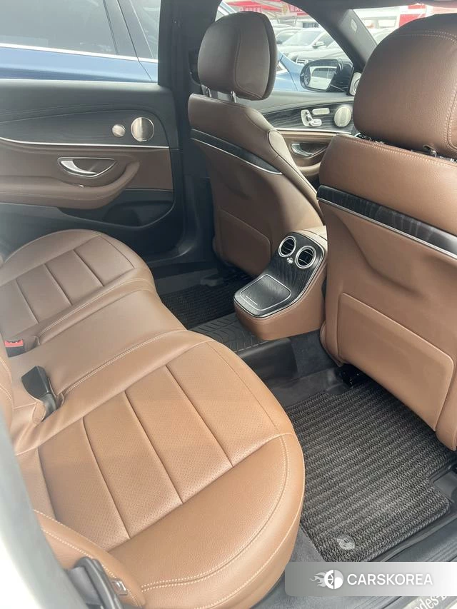 Mercedes-Benz E-Class 2021 Черный из Китая, фото 6