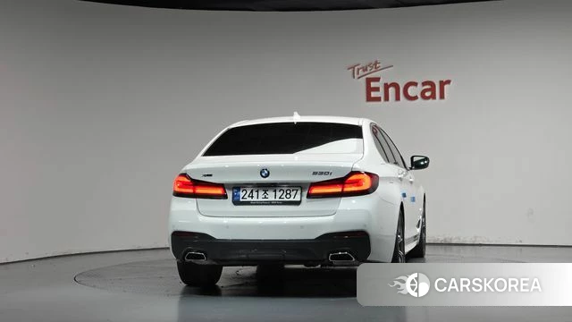 BMW 5 Series (G30) id 4985985 из Кореи 23