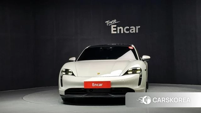 Porsche Taycan id 4996436 из Кореи 23