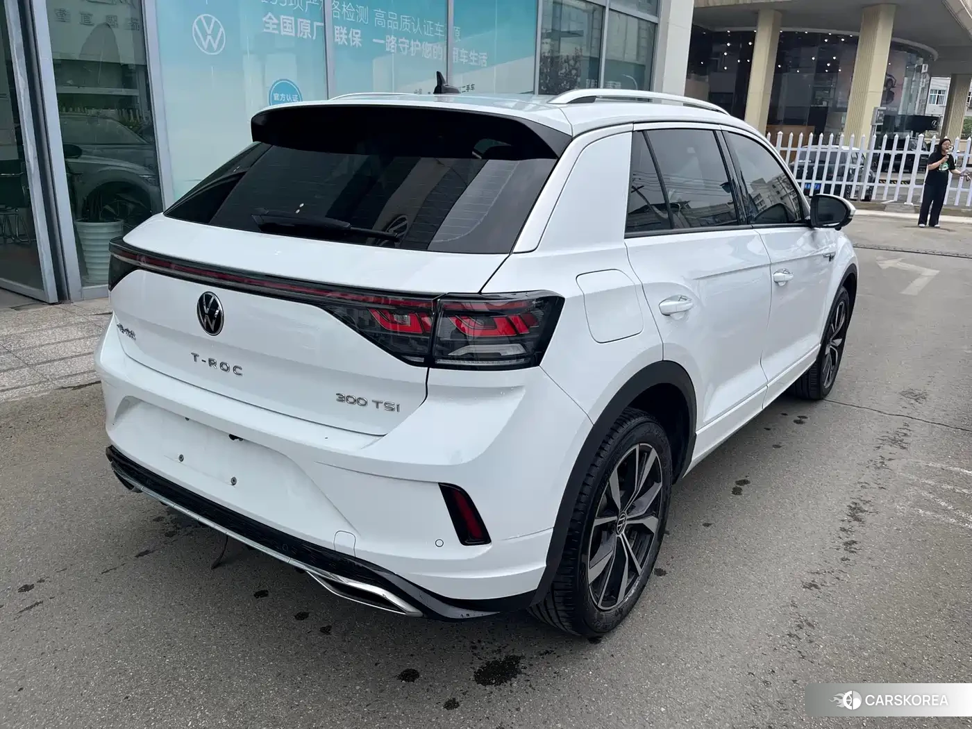 Volkswagen T-Roc 2024 Белый из Китая, фото 3