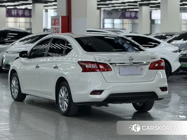Nissan Sylphy 2022 Белый из Китая, фото 5