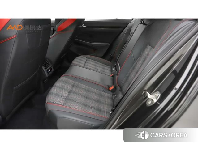 Volkswagen Golf 2024 Черный из Китая, фото 3