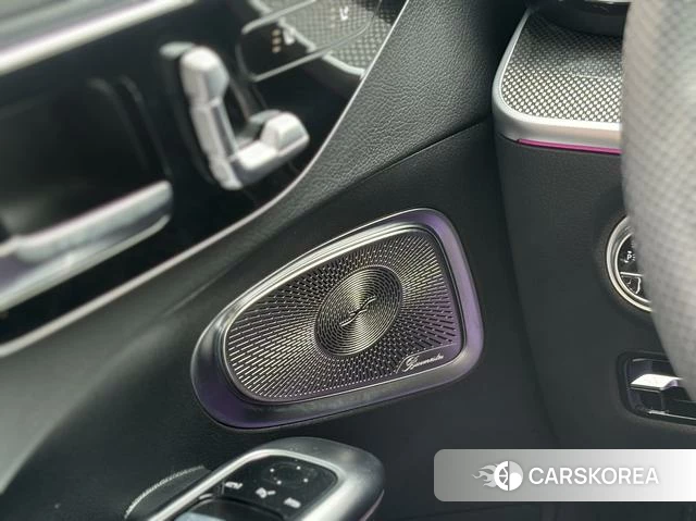 Mercedes-Benz C-class 2024 Белый из Китая, фото 4