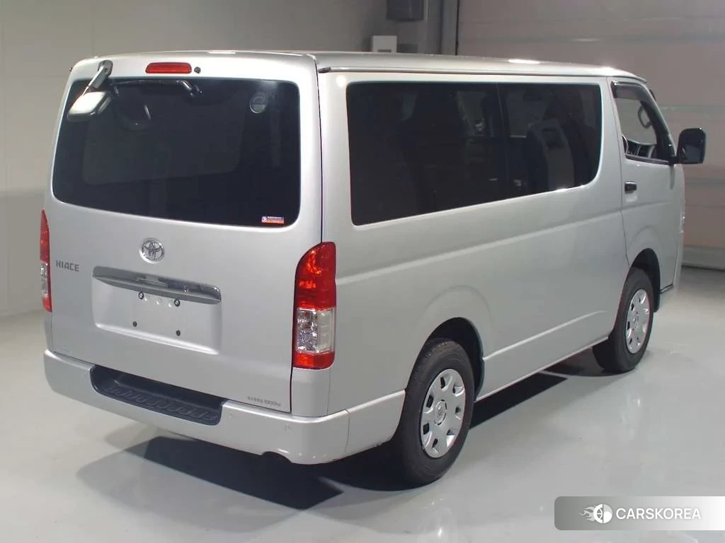 Toyota HiAce Van 2022 из Японии, фото 3