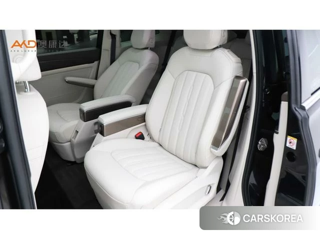 Volkswagen Viloran 2025 Черный из Китая, фото 4