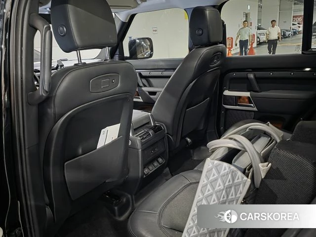 Land Rover Defender (L663) 2021 Черный из Кореи, фото 3