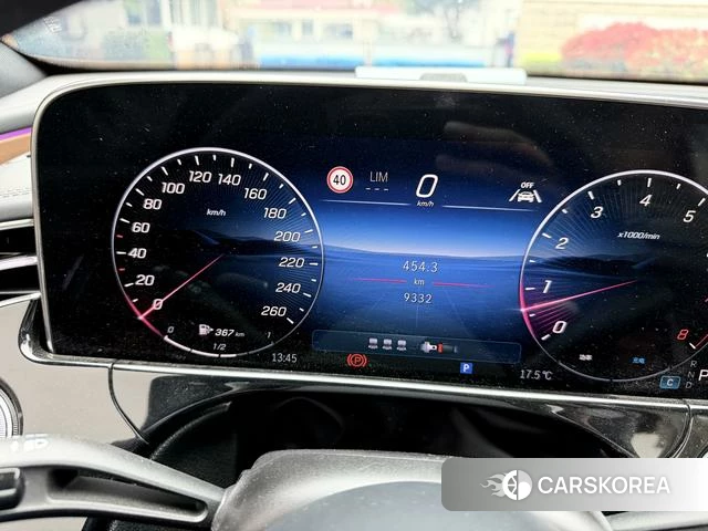 Mercedes-Benz E-Class 2025 Черный из Китая, фото 4