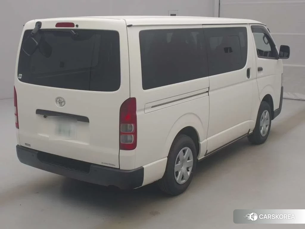 Toyota HiAce Van 2021 из Японии, фото 3