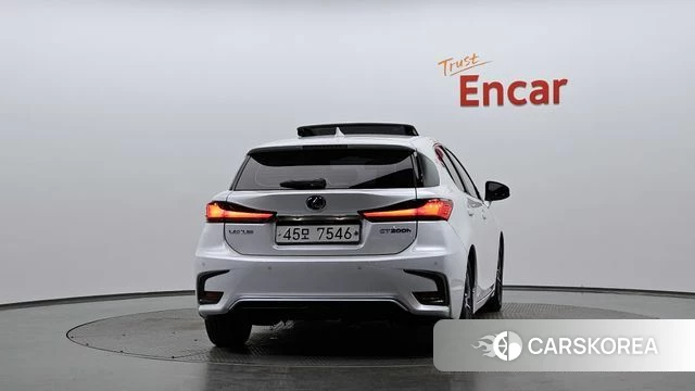Lexus CT200h id 5018834 из Кореи 23