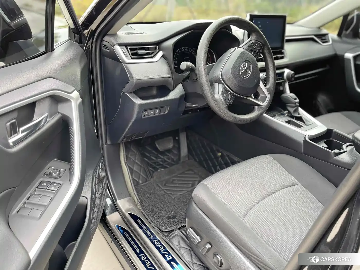 Toyota RAV4 2021 Черный из Китая, фото 3