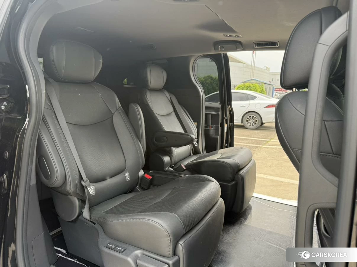 Toyota Sienna 2021 Черный из Китая, фото 3