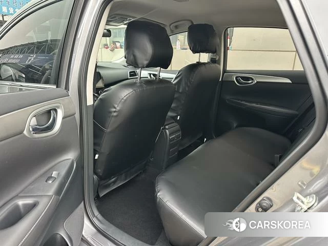 Nissan Sylphy 2023 Темно-серый из Китая, фото 3