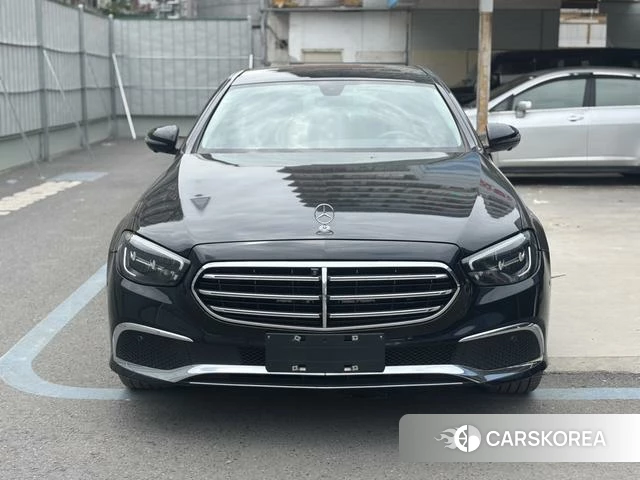 Mercedes-Benz E-Class 2022 Черный из Китая, фото 3
