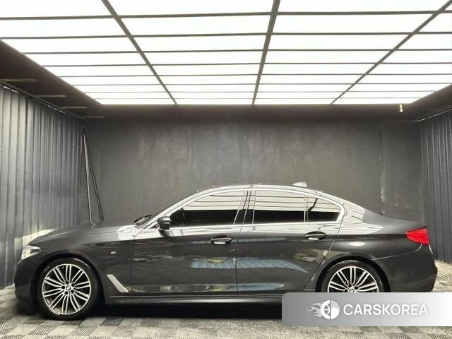 BMW 5 Series (G30) id 4967195 из Кореи 13