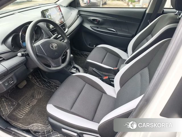 Toyota Yaris L 2021 Белый из Китая, фото 4