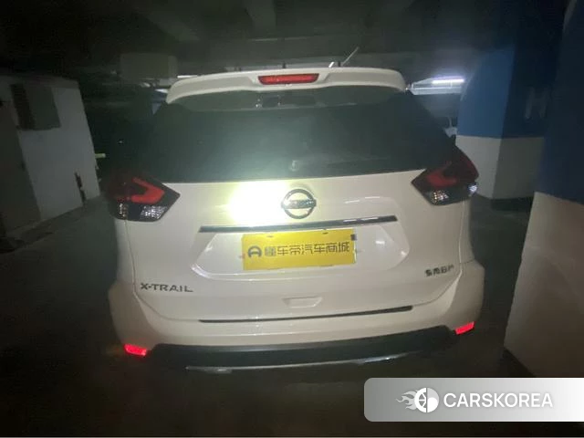 Nissan X-Trail 2021 Белый из Китая, фото 3