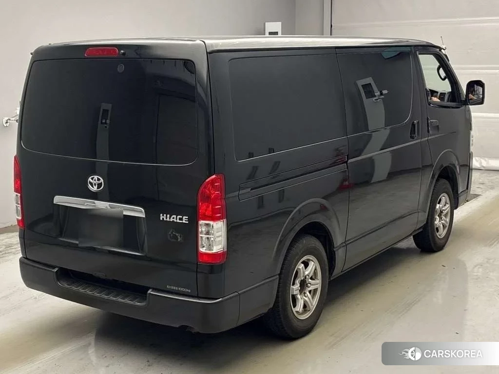 Toyota HiAce Van 2021 из Японии, фото 3