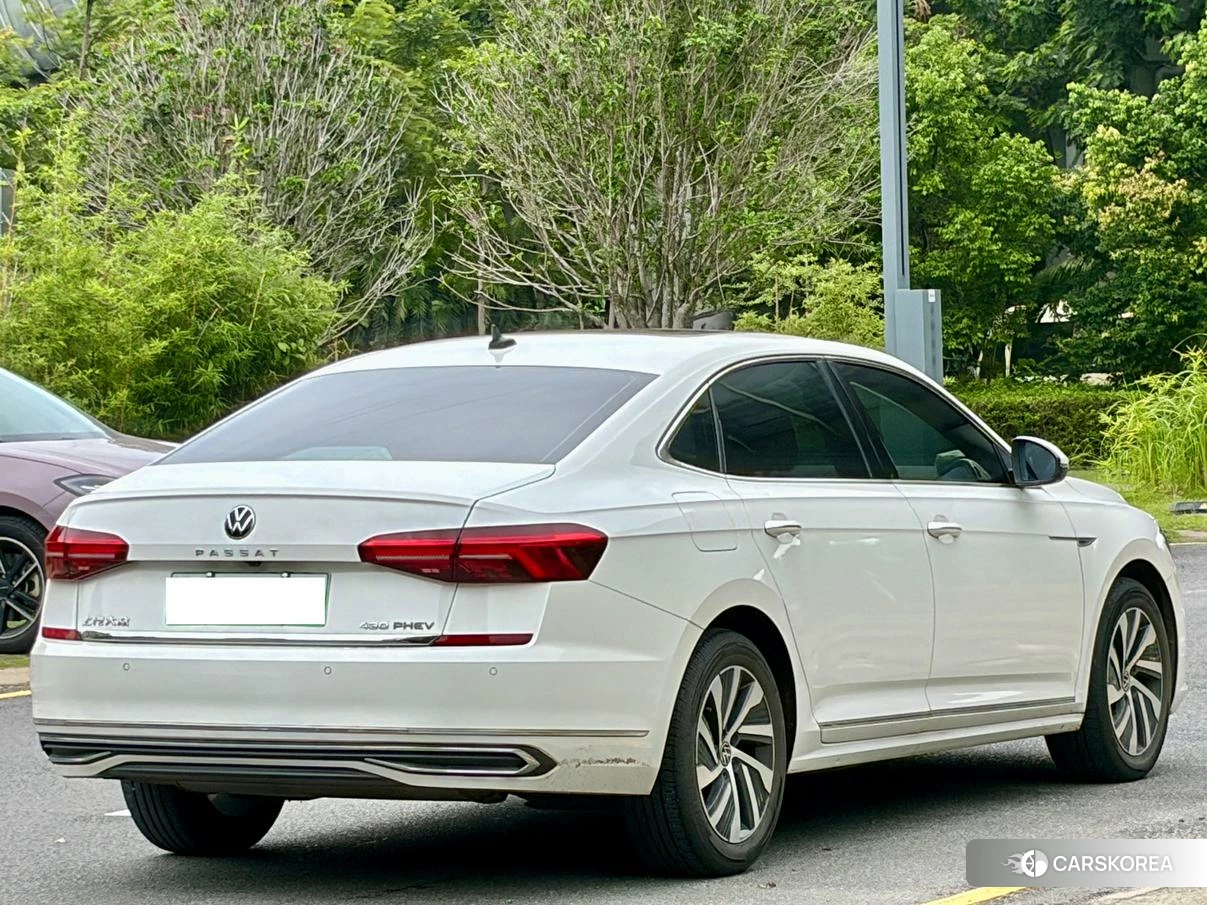 Volkswagen Passat 2019 Белый из Китая, фото 4