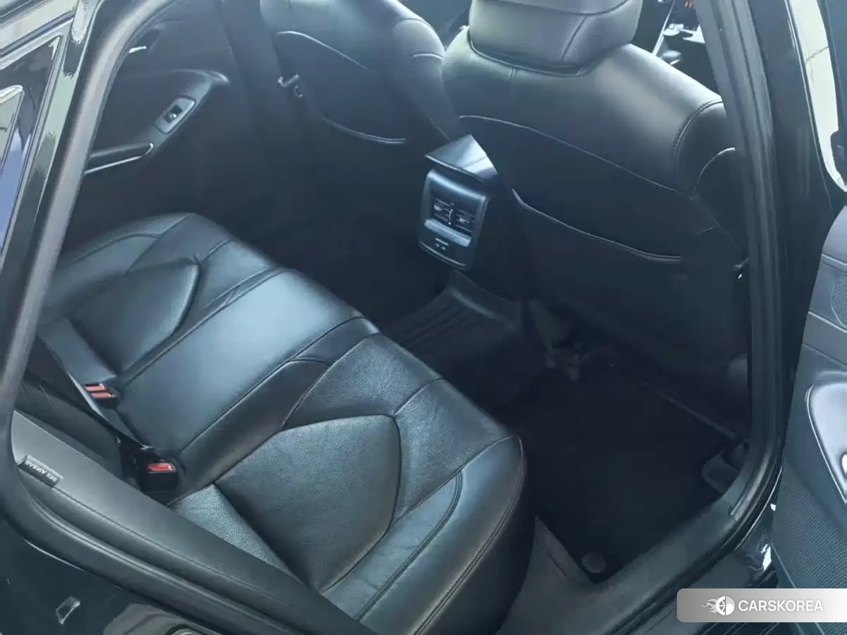 Toyota Avalon 2024 Черный из Китая, фото 3