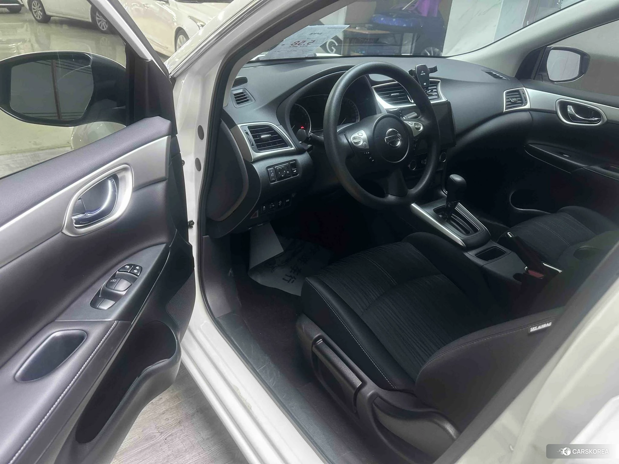 Nissan Sylphy 2024 Белый из Китая, фото 3