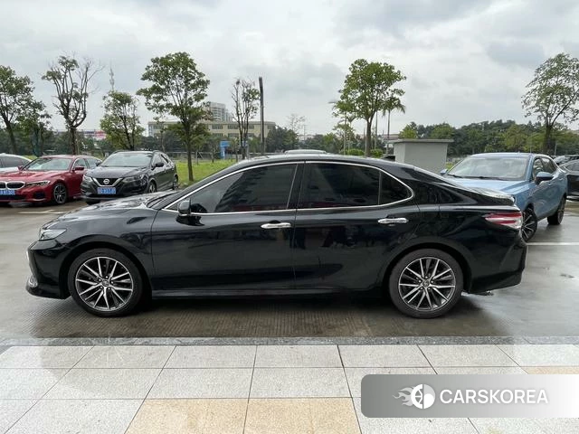 Toyota Camry 2023 Черный из Китая, фото 3