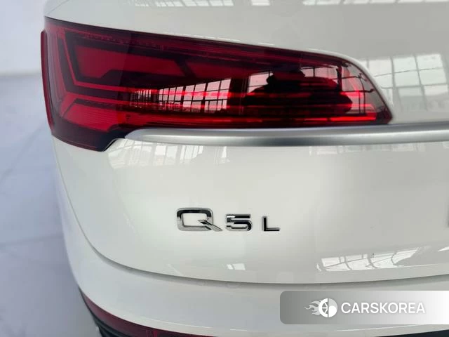 Audi Q5L 2023 Белый из Китая, фото 6
