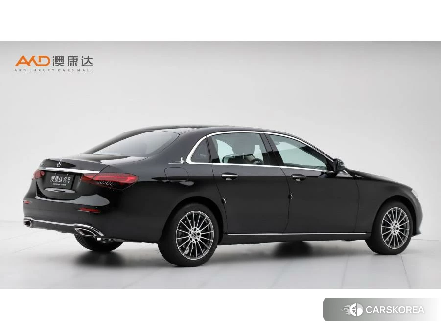 Mercedes-Benz E-Class 2023 Черный из Китая, фото 3