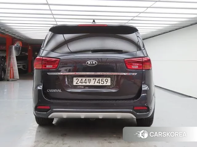 Kia The New Carnival id 3728247 из Кореи 13