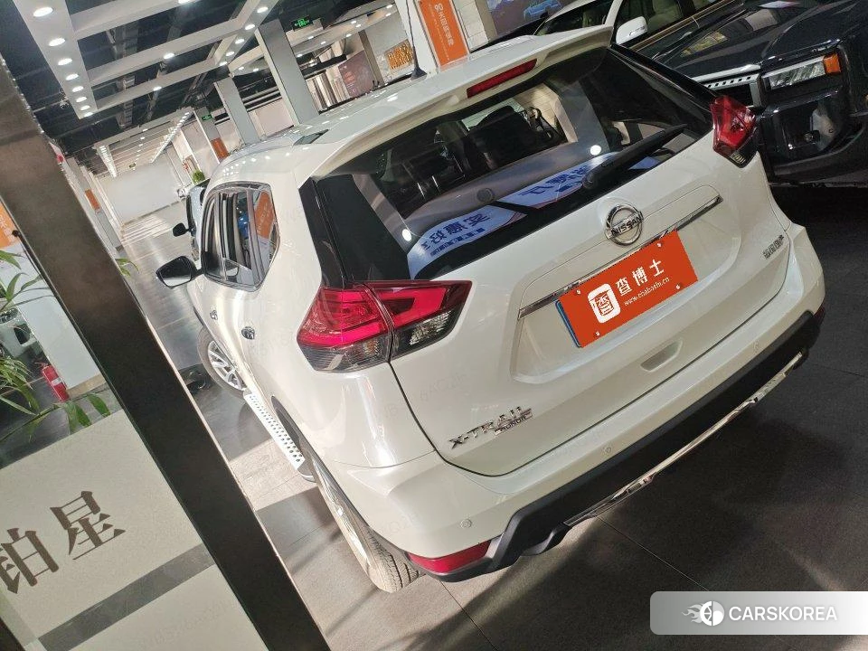 Nissan X-Trail 2021 Белый из Китая, фото 3