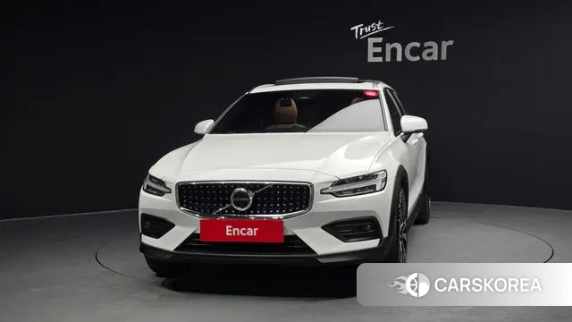 Volvo V60 Cross-Country 2nd Generation id 3685269 из Кореи 13