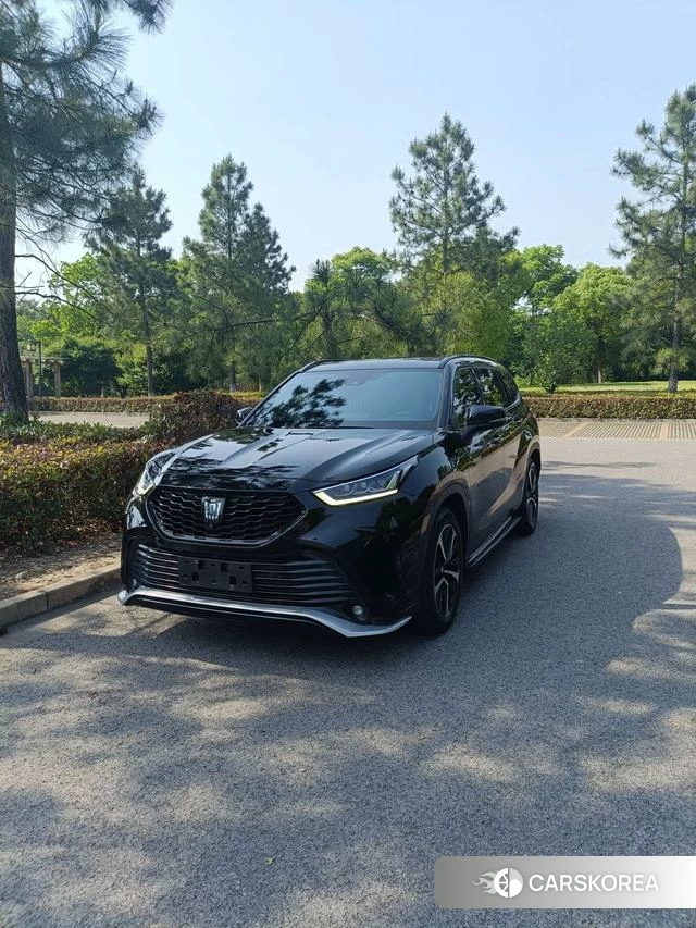Toyota Crown 2021 Черный из Китая, фото 3
