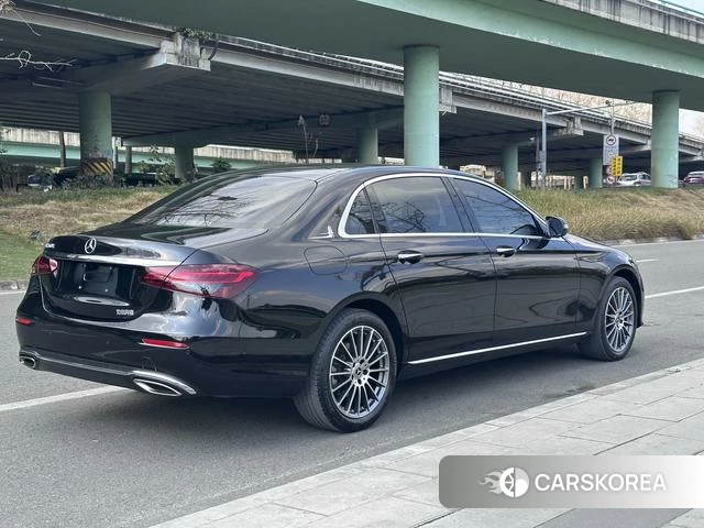 Mercedes-Benz E-Class 2022 Черный из Китая, фото 4