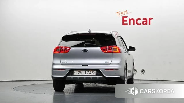 Kia Niro id 5042096 из Кореи 23