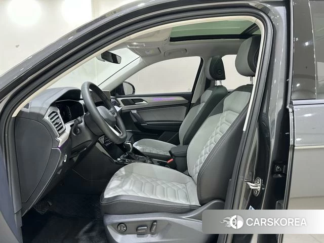 Volkswagen Tayron 2022 Темно-серый из Китая, фото 6