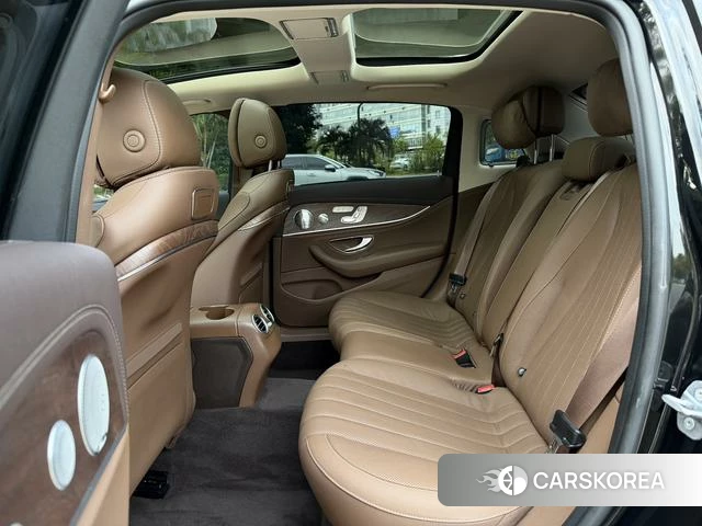 Mercedes-Benz E-Class 2020 Черный из Китая, фото 3