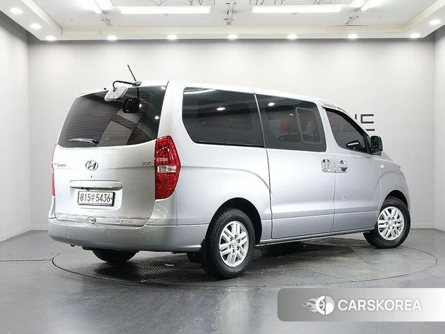 Hyundai The New Grand Starex id 5029546 из Кореи 13