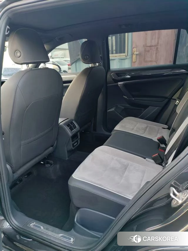 Volkswagen Tayron 2021 Темно-серый из Китая, фото 3