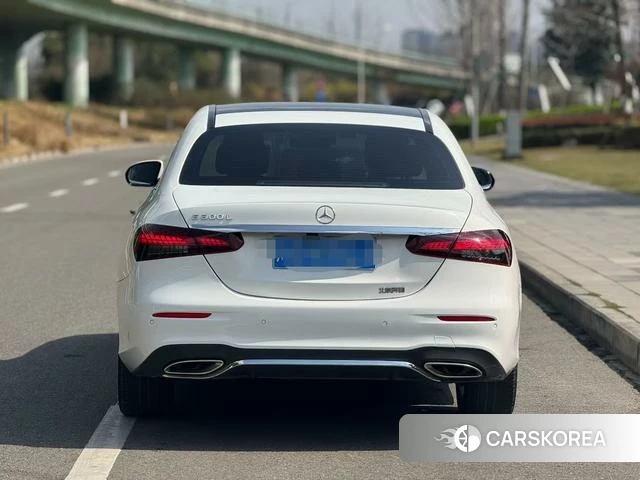 Mercedes-Benz E-Class 2021 Белый из Китая, фото 3
