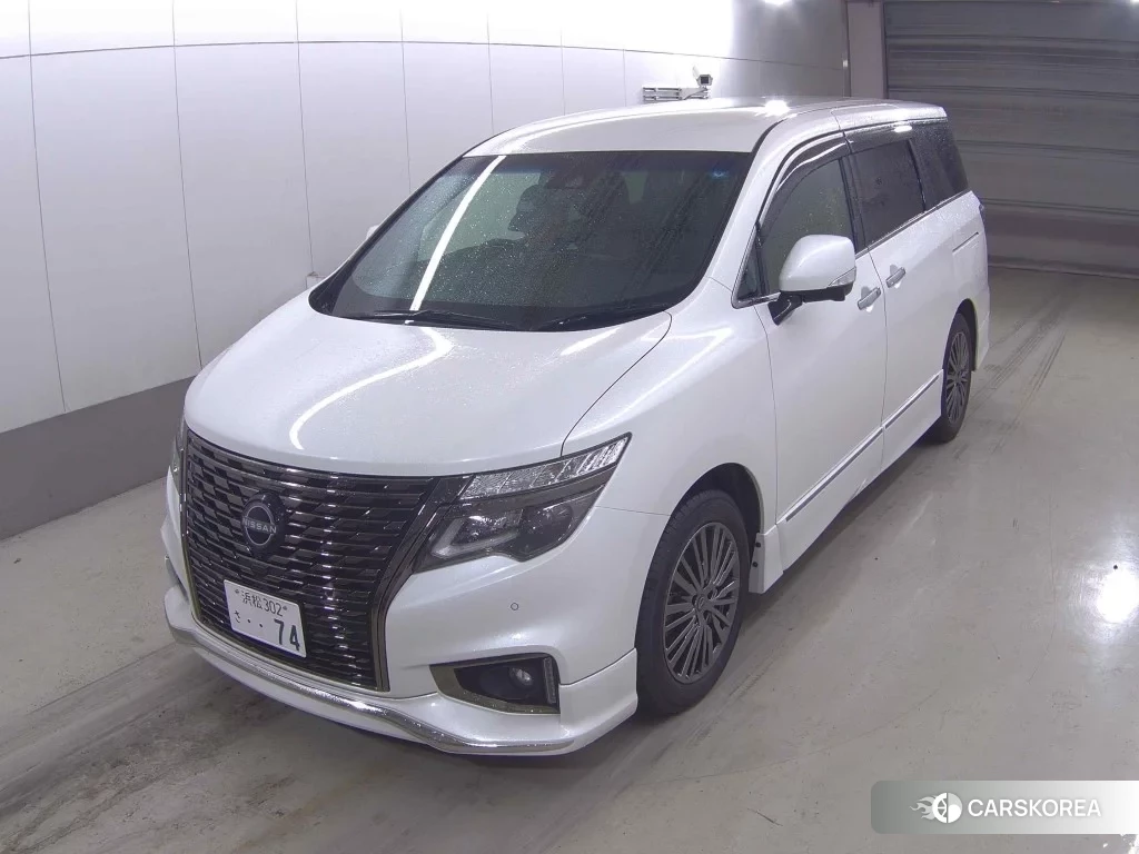 Nissan Elgrand 2023 из Японии, фото 3
