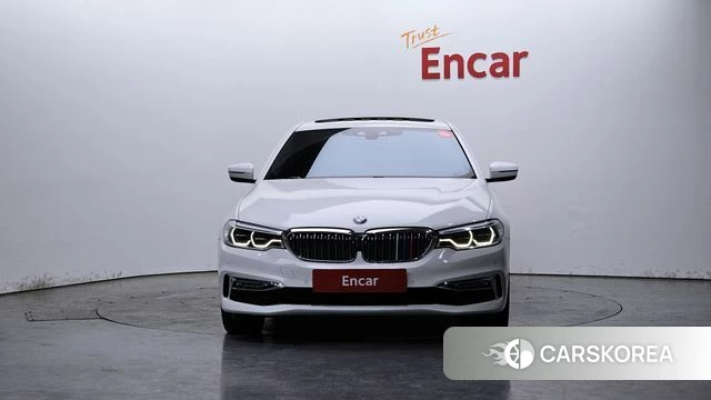 BMW 5 Series (G30) id 4245987 из Кореи 13