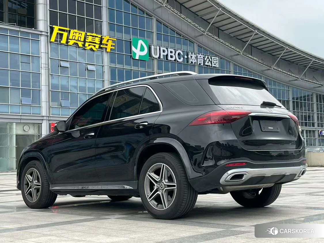 Mercedes-Benz GLE 2023 Черный из Китая, фото 3