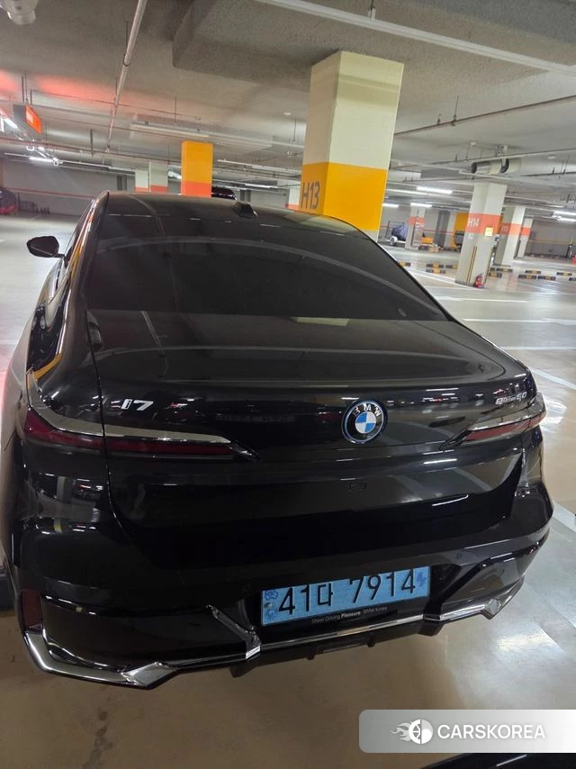 BMW i7 (G70) 2024 Черный из Кореи, фото 3
