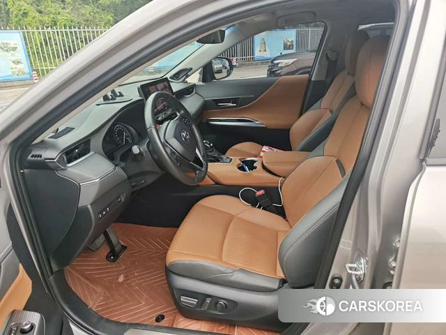 Toyota Venza 2022 Серебристо-серый из Китая, фото 3
