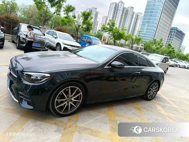 Mercedes-Benz E-Class 2023 Зеленый из Китая, фото 3