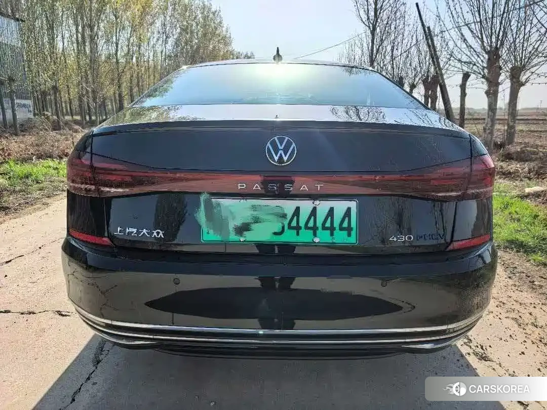 Volkswagen Passat 2026 Черный из Китая, фото 3