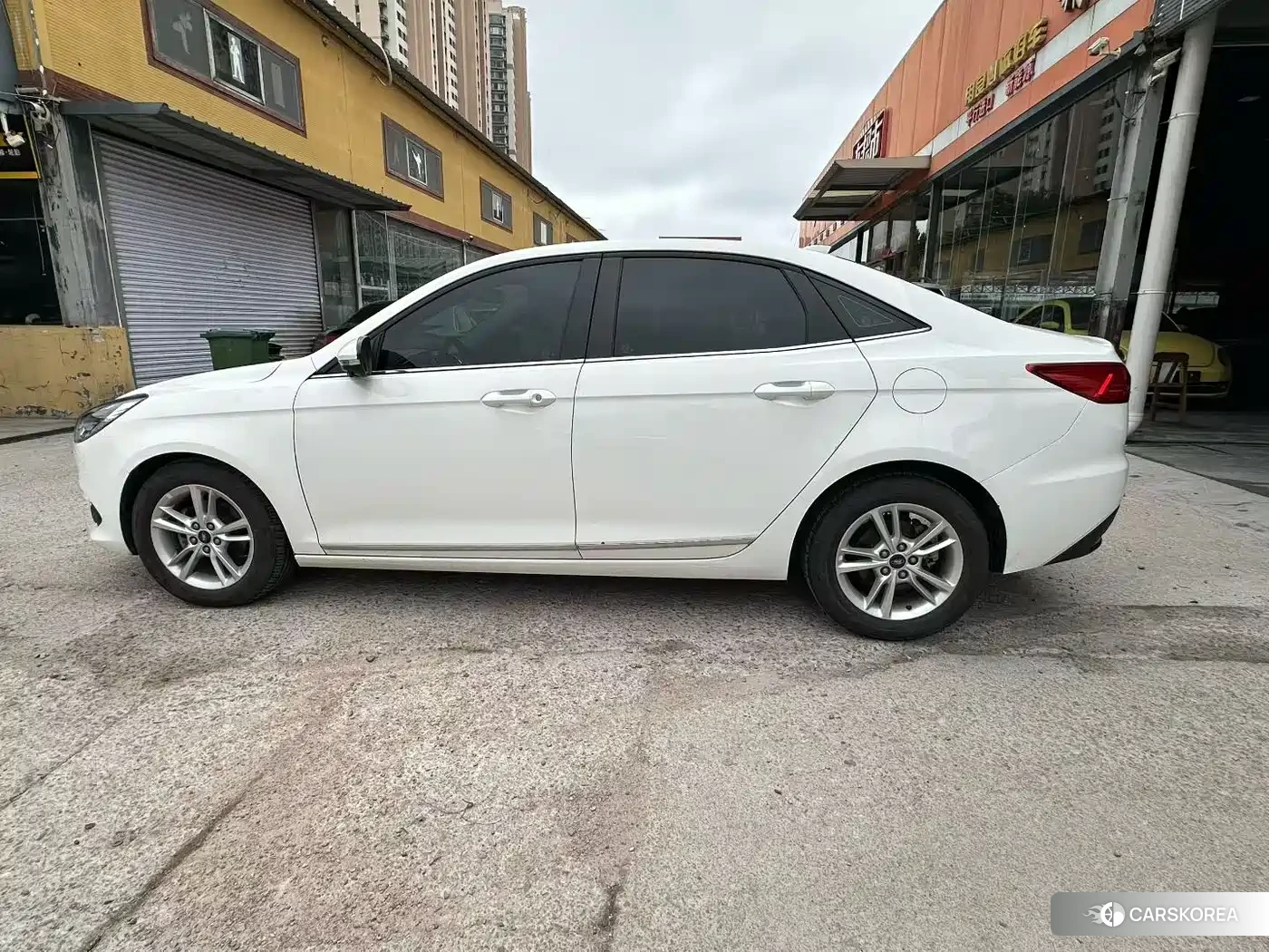 Ford Escort 2019 Белый из Китая, фото 3