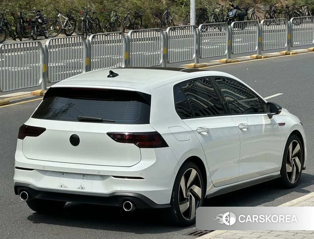 Volkswagen Golf 2022 Белый из Китая, фото 5