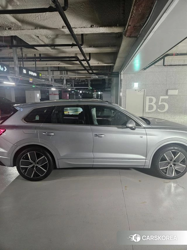 Volkswagen Touareg 3rd generation 2026 Серебряный из Кореи, фото 6