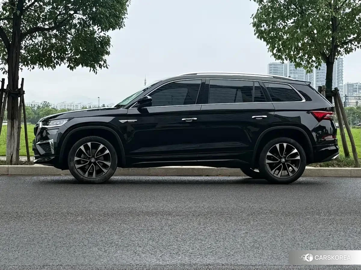 Skoda Kodiaq 2022 Черный из Китая, фото 6