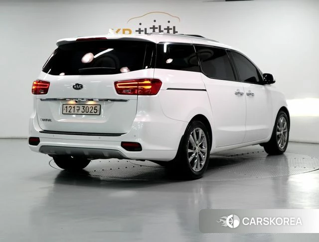 Kia The New Carnival id 4856467 из Кореи 13